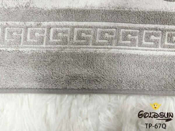 TOALLA MICROFIBRA C.E. ALTO RELIEVE 90X160 CM. (FARDOX15DOC.)