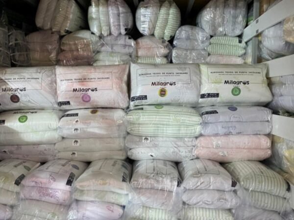 Pack de almohada tejido de punto jacquard aromática 45x65cm <br>(Fardo x 48 packs)