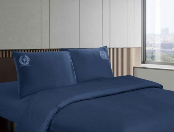 SET DE SÁBANAS 4PCS COLOR ENTERO MODELO MEDALLÓN (CAJAX42UND)