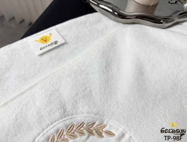 TOALLA DE MICROFIBRA BLANCA HOTELERA 70 X 140 CM. (FARDOX180UND)